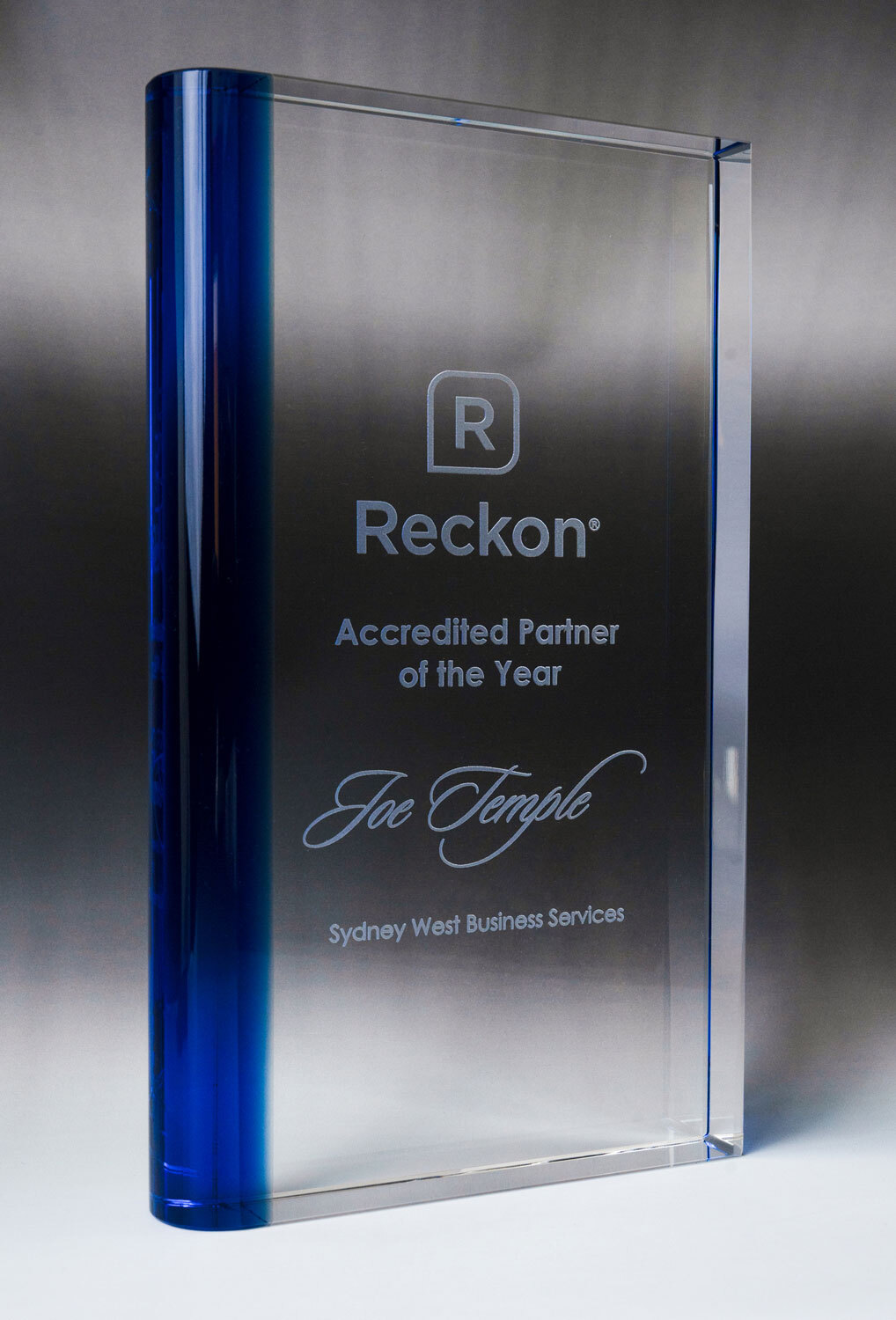 1376CBU Crystal-Vertical Single Edged Curved Block